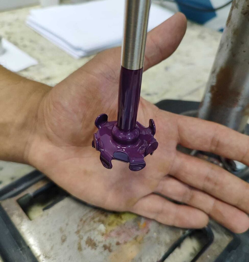 Agitador de laboratório para tintas e corantes