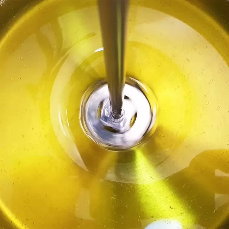 Misturador-de-cosmeticos-para-oleos-e1739893698976