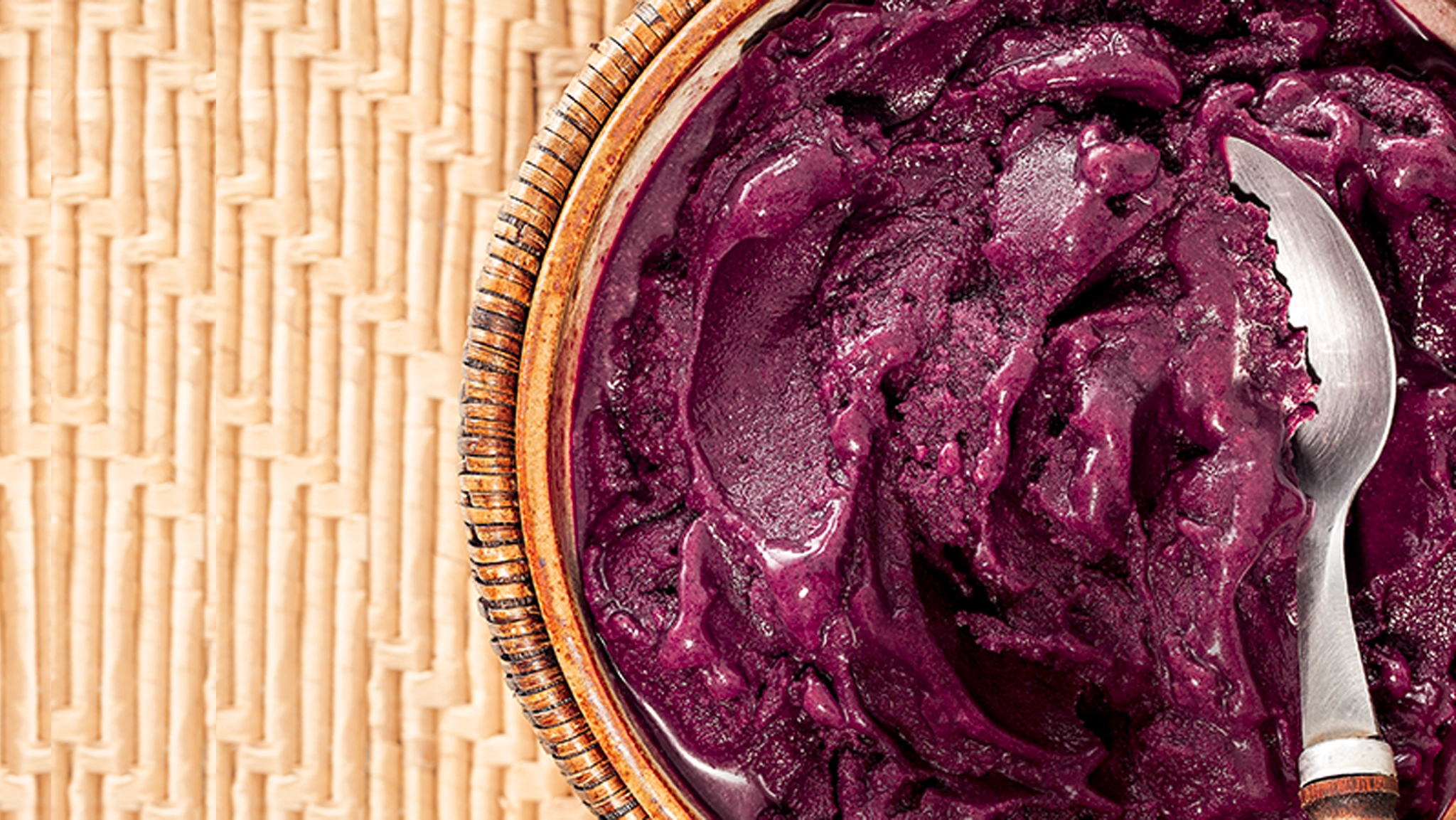 Fruto do Açaí em fruta e in natura direto da Amazônia.